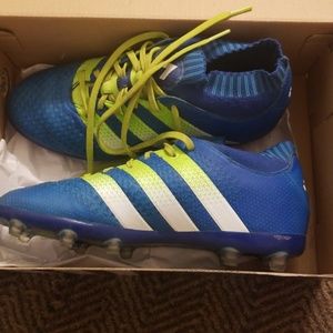 Boys Adidas soccer cleats 4.5